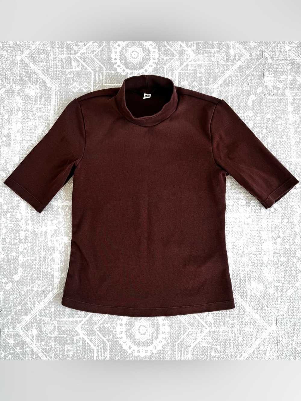 Uniqlo Mock Neck Top Short Sleeve
